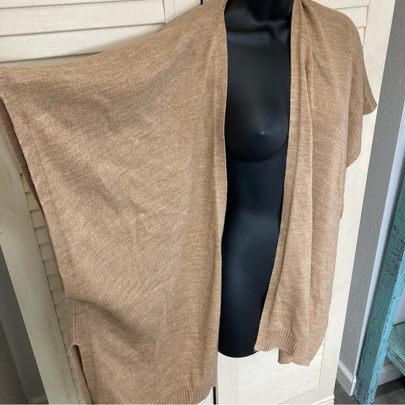 A New Day tan sleeveless cardigan OSFM - Picture 8 of 9